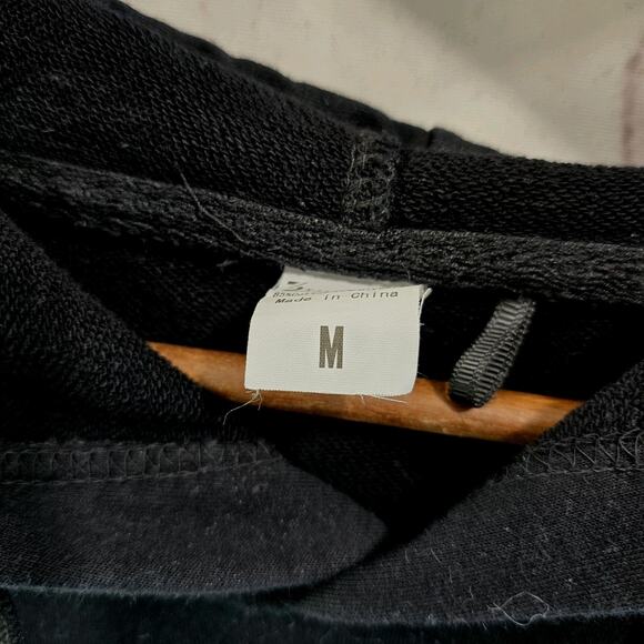 Tesla Hoodie Mens Medium Black Red Sweatshirt Pullover Fleece Cotton Three In - Picture 3 of 11